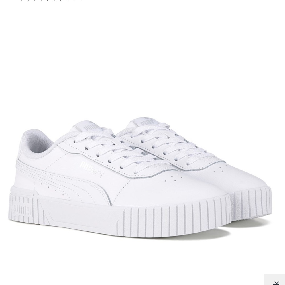 White puma sneakers